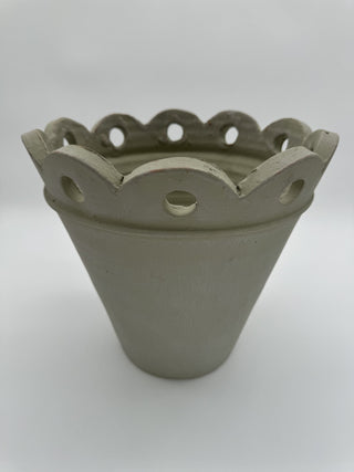 Large Scalloped Pot